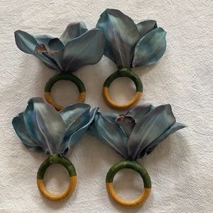 4 napkins holder in blue flower and wood ring